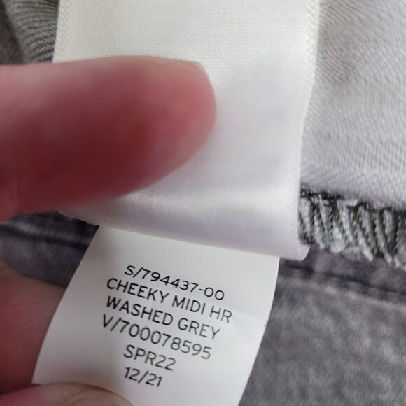 GAP washed grey cheeky‎ high rise cutoff denim midi shorts 35/20 - Picture 11 of 11